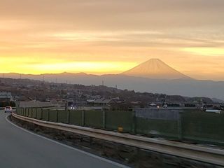 19.12.15棟梁移動中.jpg