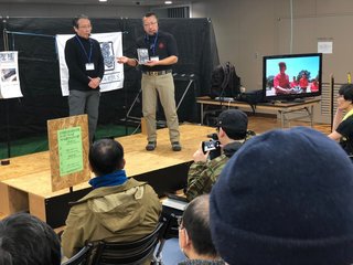 二見さんとトーク.jpg